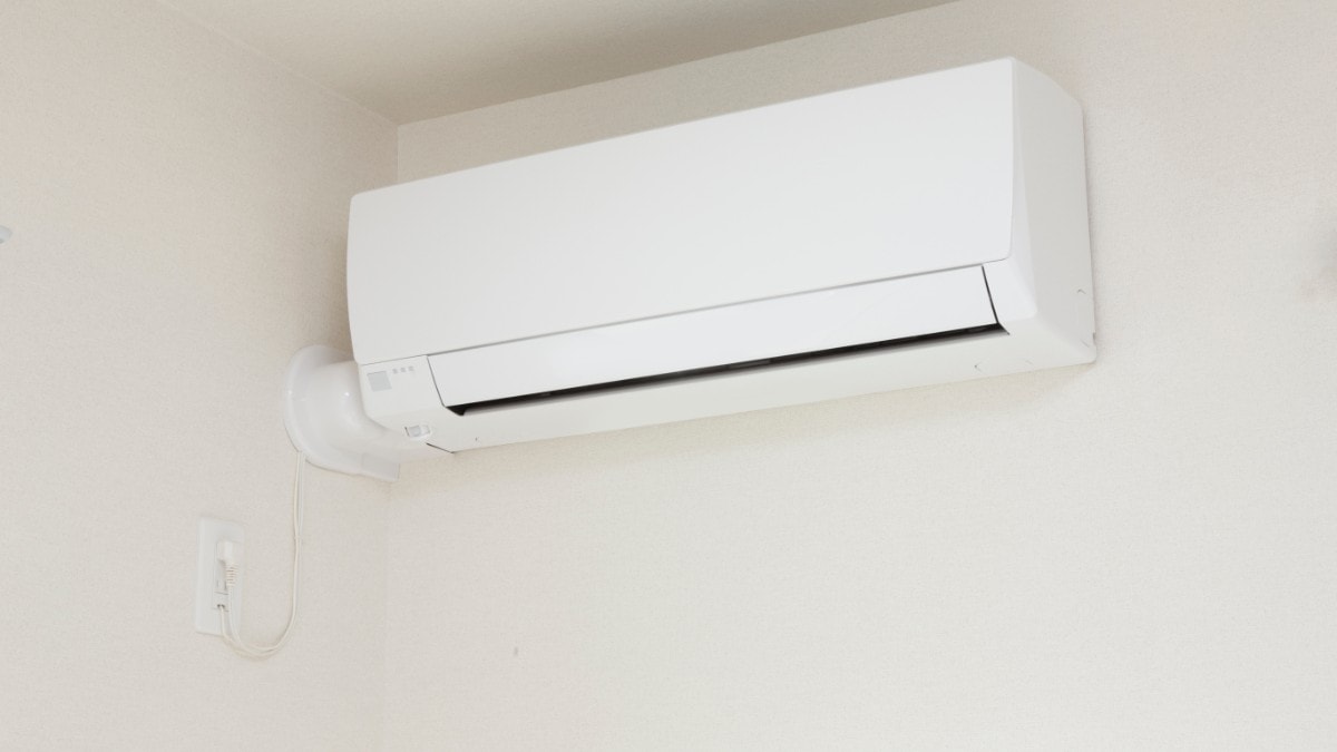 エアコン清掃の「クリーニング」と「分解洗浄」の違い|選び方と費用相場