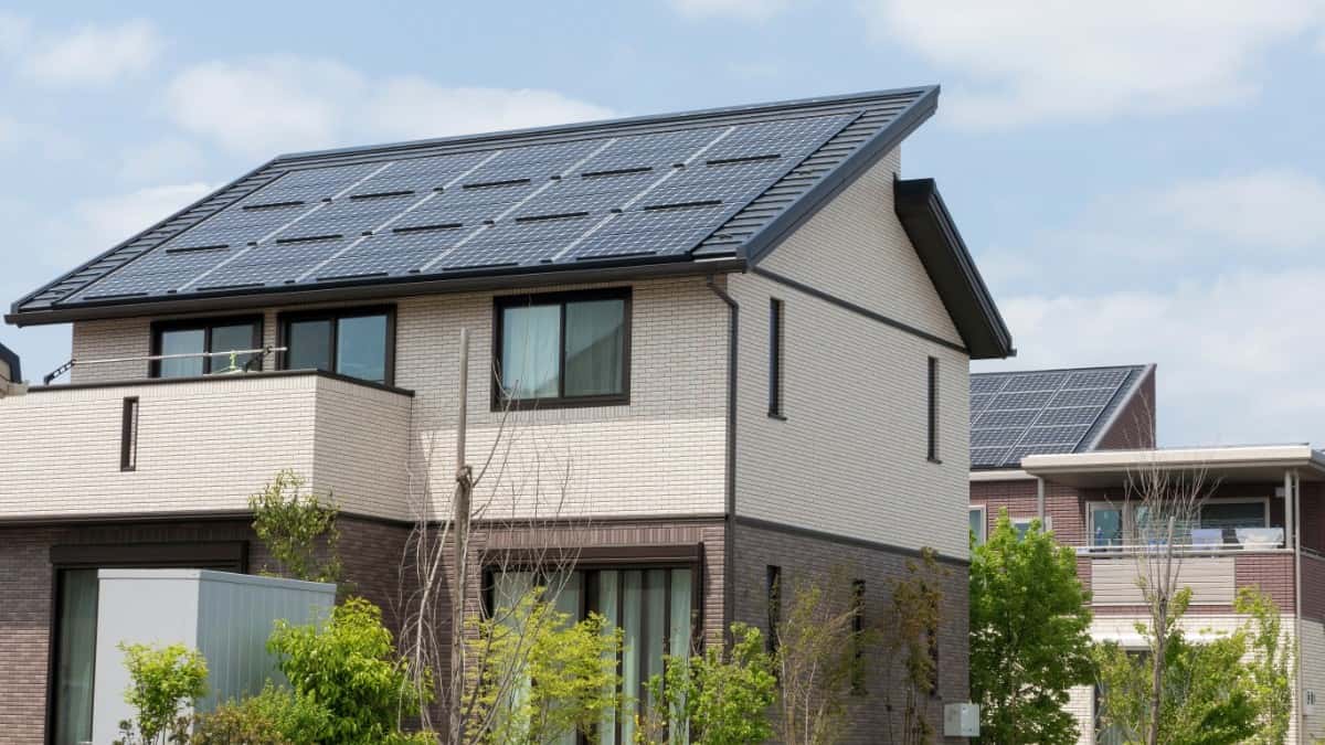 卒FITとは?太陽光パネル・蓄電池の基礎知識を わかりやすく解説