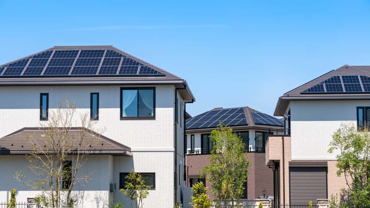 奈良市で太陽光発電・蓄電池を導入する際の費用相場と失敗しない選び方