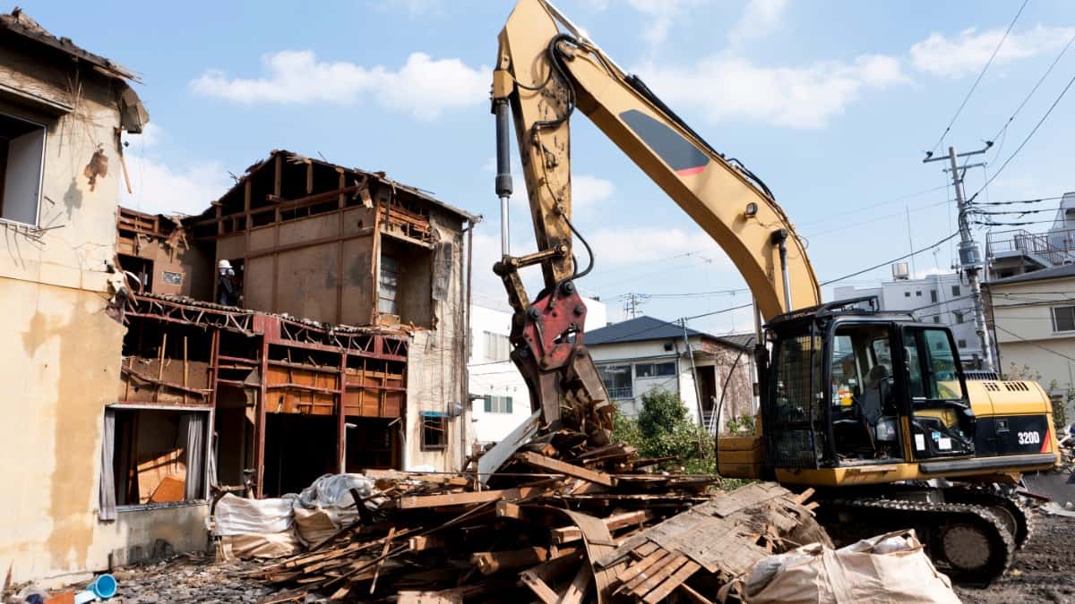 宇都宮市の解体工事費用相場|木造・鉄骨別の価格目安と見積もり時のポイント