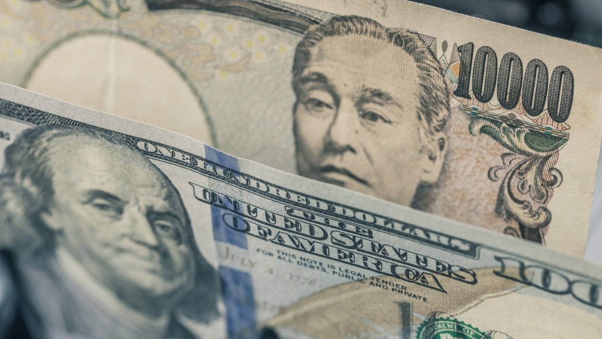 ドル円155円の攻防へ。急激な円高で私たちの生活はどう変わる?