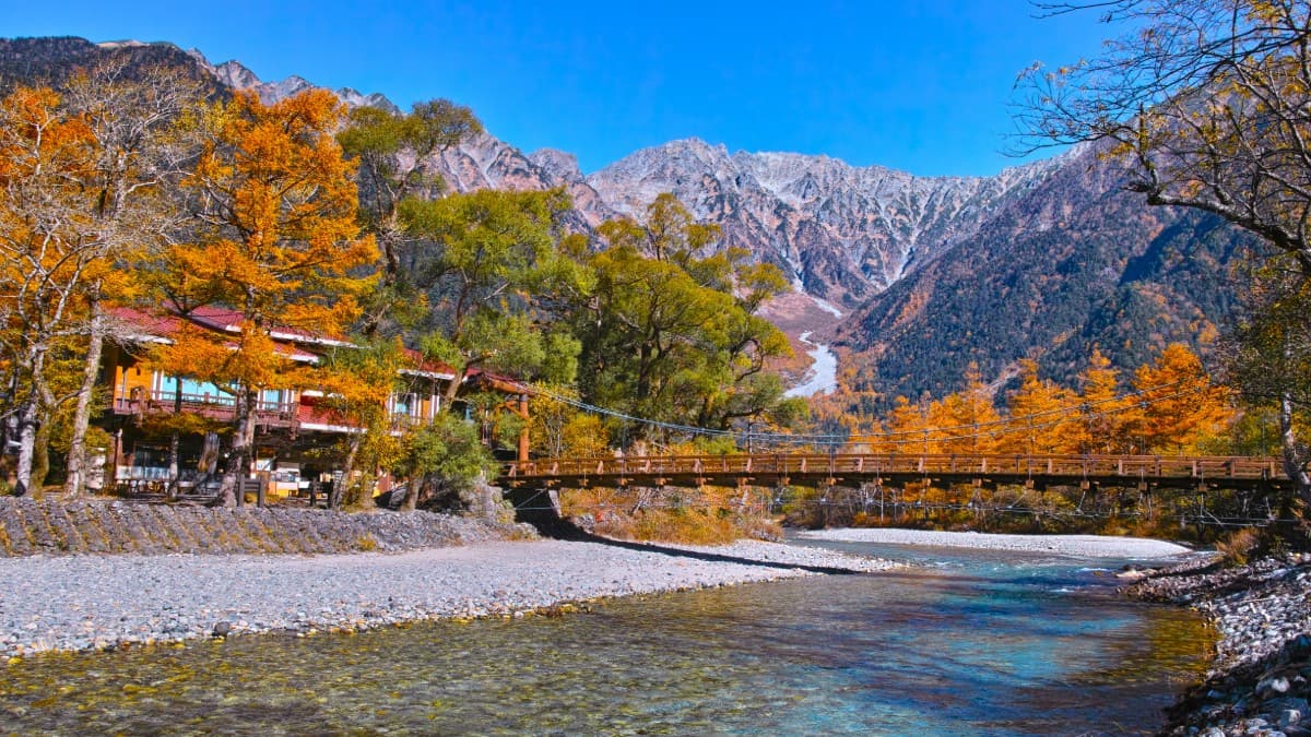 まだ暑い秋に行きたい避暑地5選 🌲涼しい旅行先の選び方